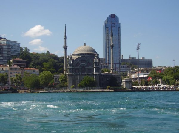 Истанбулд амиа алдсан хоёр иргэний нэг нь ХЗЯ-ны сайд Д.Дорлигжавын охин байсан уу