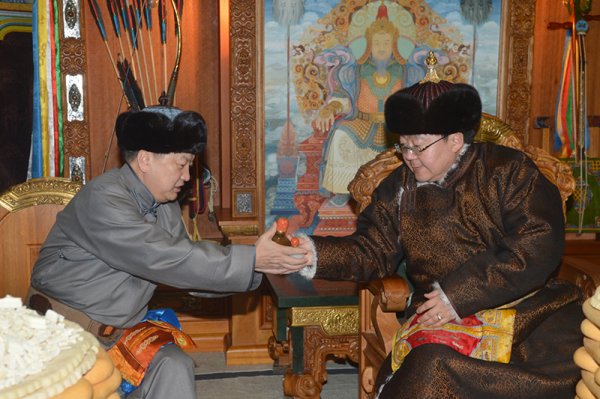 XVII жарны модон хонин жилийн Төрийн золголт боллоо