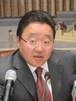 Ц.Элбэгдорж 500 сая доллараар л гэмт хэрэгтэн Жастин Каплаг өршөөн суллаж орхилоо доо