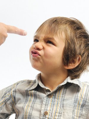 Хүүхдээ үгэнд ордог болгох 10 зальтай арга