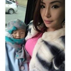 Дуучин Анугийн нуугдмал охин ил гарлаа