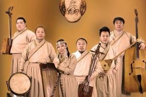 Монголчуудаа “Хөсөгтөн” хамтлагаа дэмжицгээе