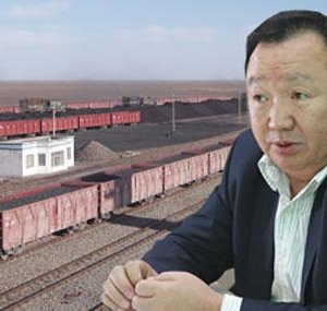 Л.Пүрэвбаатарын эсрэг хаягласан хоёр ч албан тоот байна. Хамгийн гол нь хоёулаа жинхэнэ