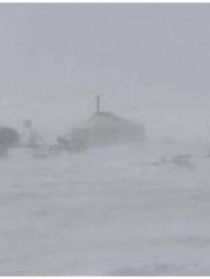 Увс аймагт байдал хүндэрлээ