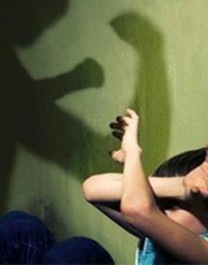 Гурван настай хүү төрсөн эцгийнхээ гарт амиа алдлаа