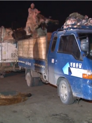 “Шонхор хүнсний зах” хууль зөрчин ажиллаж байна Хотын дарга аа