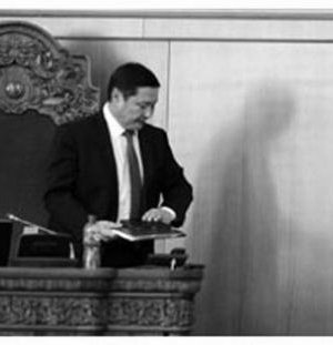 Ерөнхий сайд асан Н.Алтанхуяг МАН-ыг Засгийн газраас гарахыг шаардах боллоо