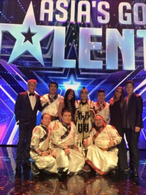 Хөсөгтөн хамтлаг хоёр дугаарт шалгарлаа