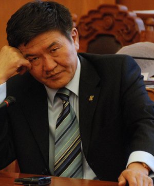 Ц.Нямдорж: Гэр хороолол руу халуун хүйтэн ус, бохирын шугам татна гэдэг худлаа боллоо