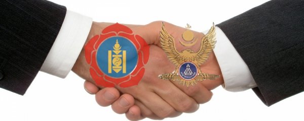 Засаг огцорч, мүднякууд алх цохих хувилбар