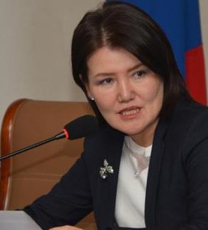 Л.Эрдэнэчимэг баар ресторан шөнийн 04:00 цаг хүртэл ажиллахыг эсэргүүцлээ