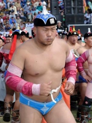 Уяачдын наадамд аймгийн арслан А.Давааням түрүүлэв