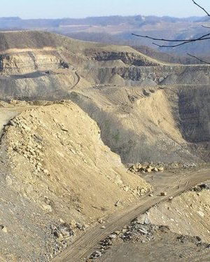 Бүрэнцогтын уурхайд осол гарч гурван хүн амиа алдлаа