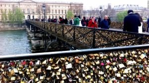 Дурлалын гүүр нурах аюулд хүрчээ