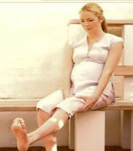 Жирэмсэн үед Яагаад шөрмөс татдаг вэ?