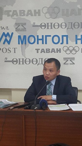 Ерөнхий сайдыг огцрохыг шаардав