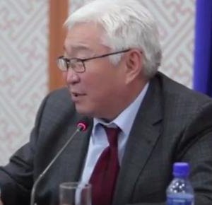 Э.Бат-Үүл хүүгийнхээ нэр дээрх команид 5,1 тэрбум төгрөгийн тендер авч өгчээ