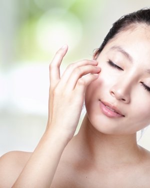 Цэвэрхэн, гоё толигор арьстай болгох маск