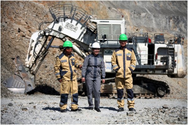 Шинэ хамтын гэрээнд ажилчдаас санал авна