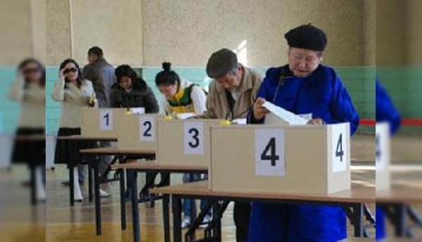 “Ирэх сонгуулиар нэр дэвшигчдийн аль гоё нэртэйг нь сонгох нь. Учир нь…”