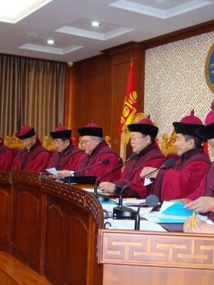 Цэцийн гишүүд 65 нас хүрээд тэтгэвэрт гарахаар боллоо