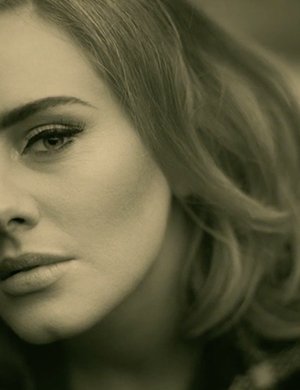 Адель дахин шинэ рекорд тогтоолоо