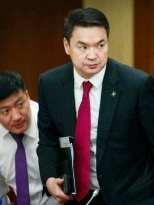 “Шийдлийн” биш “Шившигийн” болсон засгийн газартай хариуцлага тооцъё