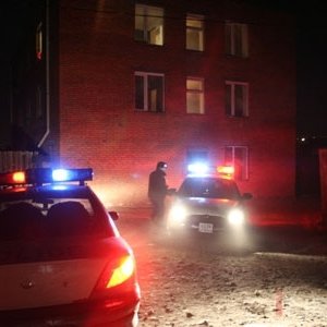 2-р сарын 5 11 цаг 04 минут Хятад иргэн ахтайгаа нийлж монгол эмэгтэйг зодож гэмтээлээ