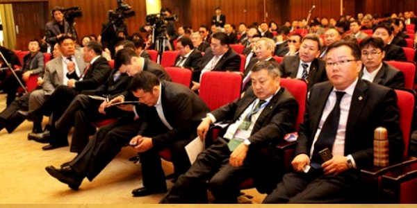 З.Энхболд тэргүүтэй эрх баригчид эдийн засгийг дахиад 