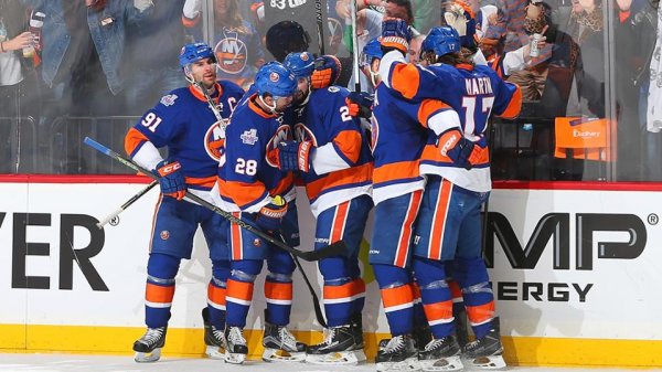 Нью-Йорк Айландерс бүсийн хагас шигшээд