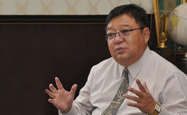 Ноцтой баримт: С.Эрдэнэ доод тушаалтнуудаараа дамжуулан авлига авдаг уу