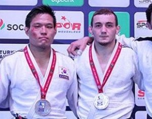 Д.Алтансүх мөнгөн медаль хүртлээ