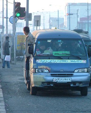 “Микроавтобусыг наймдугаар сар хүртэл үйлчилгээнээс хасахгүй”