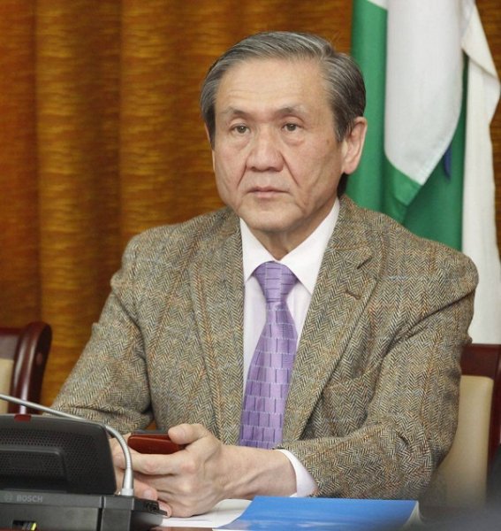 Хажуудаа хүн тогтоодоггүй, байнга 