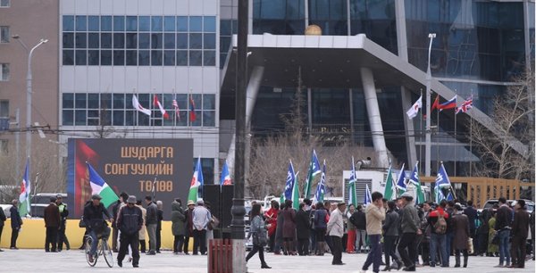 Н.Энхбаяр тэргүүтэй МАХН-ныхан нойтон өлсгөлөн зарлана