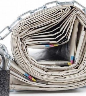 УИХ-ын гишүүд хэвлэлийн эрх чөлөөг боомилсон хуулийн төслөөр бэлэг барилаа