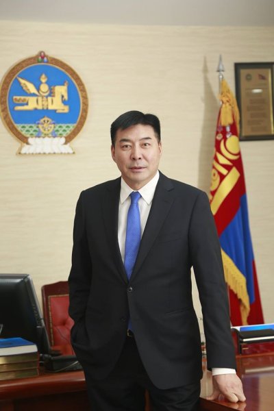 33 дугаар тойрогт нэр дэвшигч Б.Сүрэнжав нэрээ татжээ