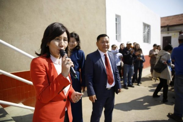 М. Оюунчимэг тойргийнхоо иргэд, сонгогчдын хамтаар сонгуулийн сурталчилгааны нээлтээ хийлээ