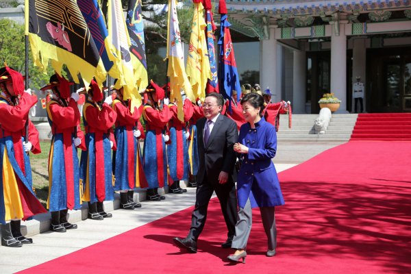 Түвшин ахих сонирхолтой түнш