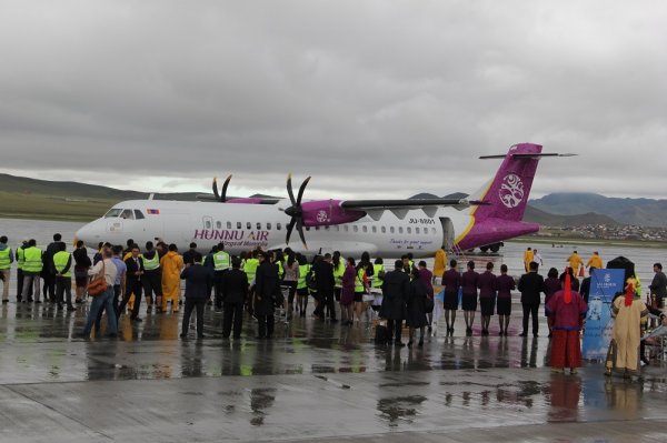 Монголд анх удаа түлш бага зарцуулдаг ATR-72 маягийн агаарын хөлгийг оруулж иржээ