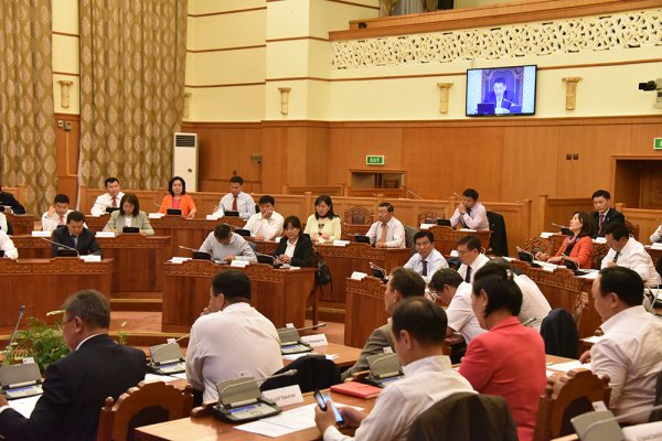 Засгийн газрын бүтэц бүрэлдэхүүний тухай хуулиудыг хэлэлцэв