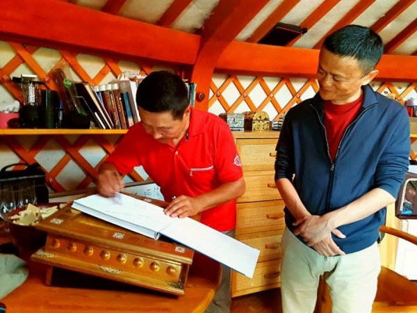 Зочилсон бүхэн Монгол гэх вий