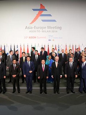 Улаанбаатарт удирдагчид чуулж, Турк болон Францад цус урсав