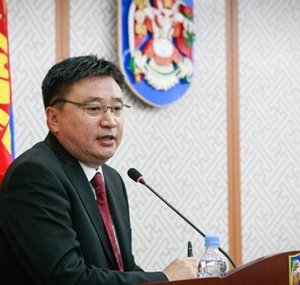 Хотын дарга зоригтой шийдвэр гаргалаа