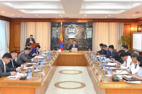 Төрийн нарийн бичгийн дарга, агентлагийн дарга нарыг үүрэгт ажлаас нь чөлөөллөө