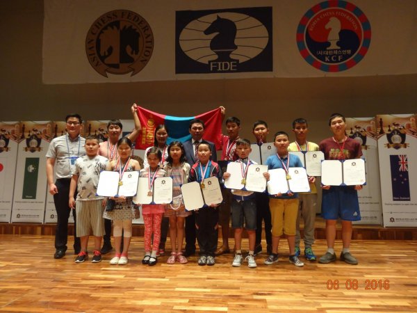 Монголын шатарчид 6 aлт, 4 хүрэл хүртлээ