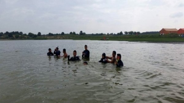 Аврагчид усны дадлагад хамрагдлаа