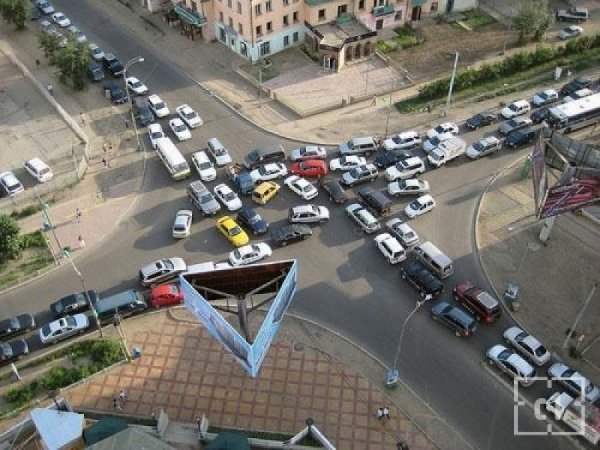 ДУГААРЫН ХЯЗГААРЛАЛТЫН ТАЛААР САНАЛ АВЧ БАЙНА