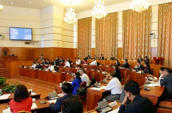 Хуулиудыг буцаах тухай УИХ-ын тогтоолыг баталлаа