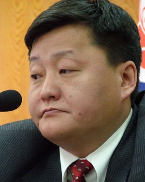 Боловсролын сайд байхдаа “ZTE”-ийн луйвартай холбогдсон Ё.Отгонбаяр Дэд сайдад горилж явна гэв үү?